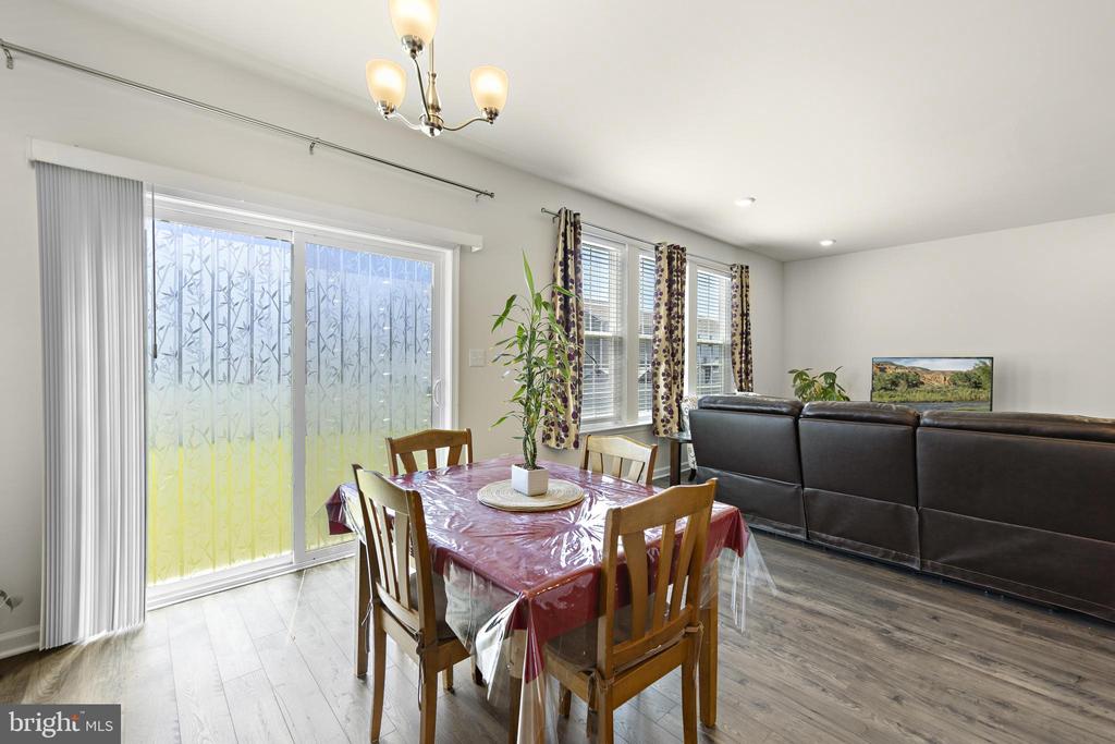 22 CORLISS WAY
