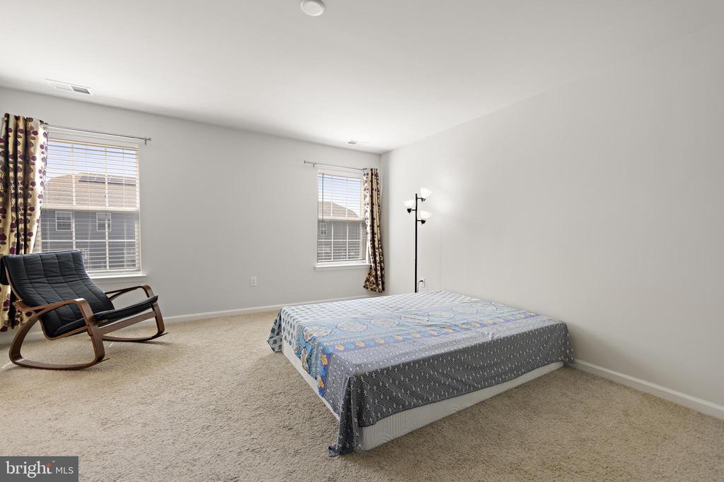 22 CORLISS WAY