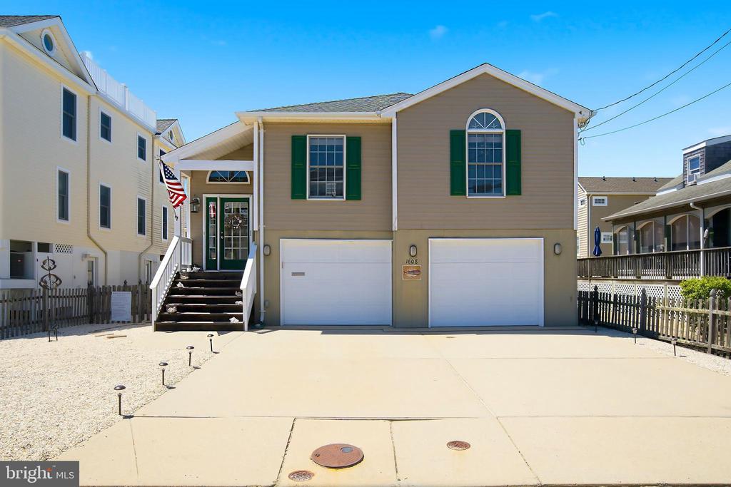 1608 WAVERLY