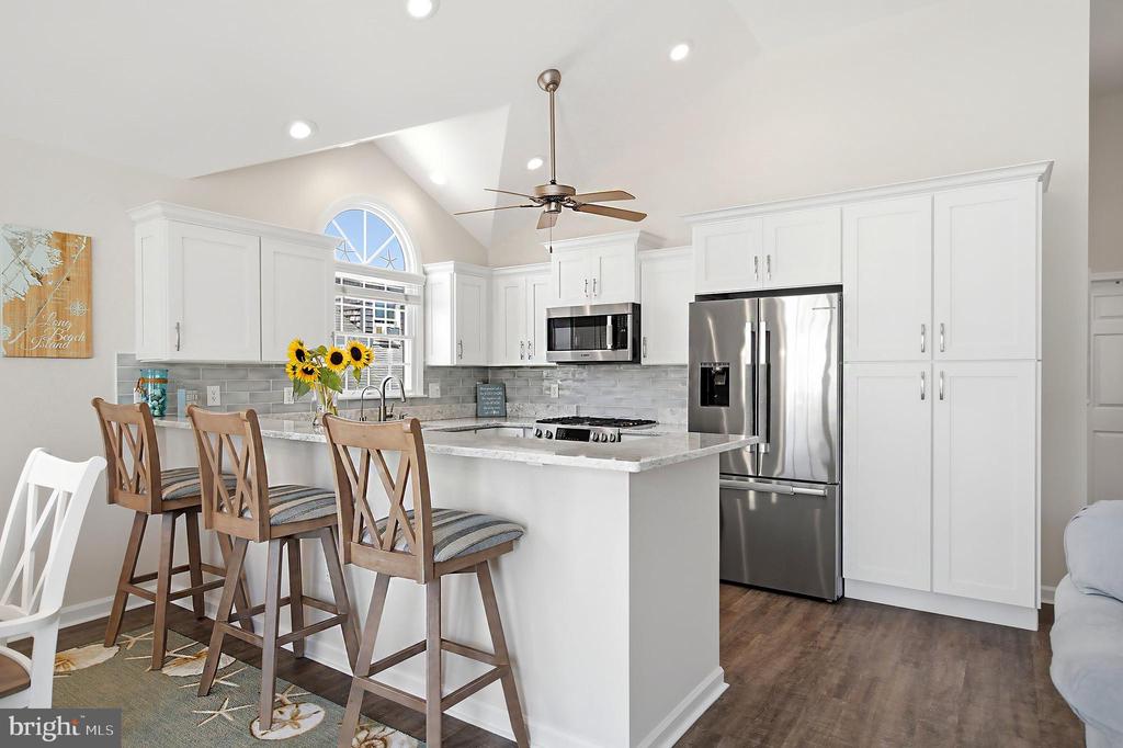 1608 WAVERLY
