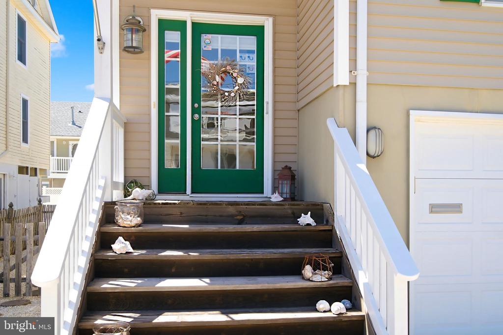 1608 WAVERLY