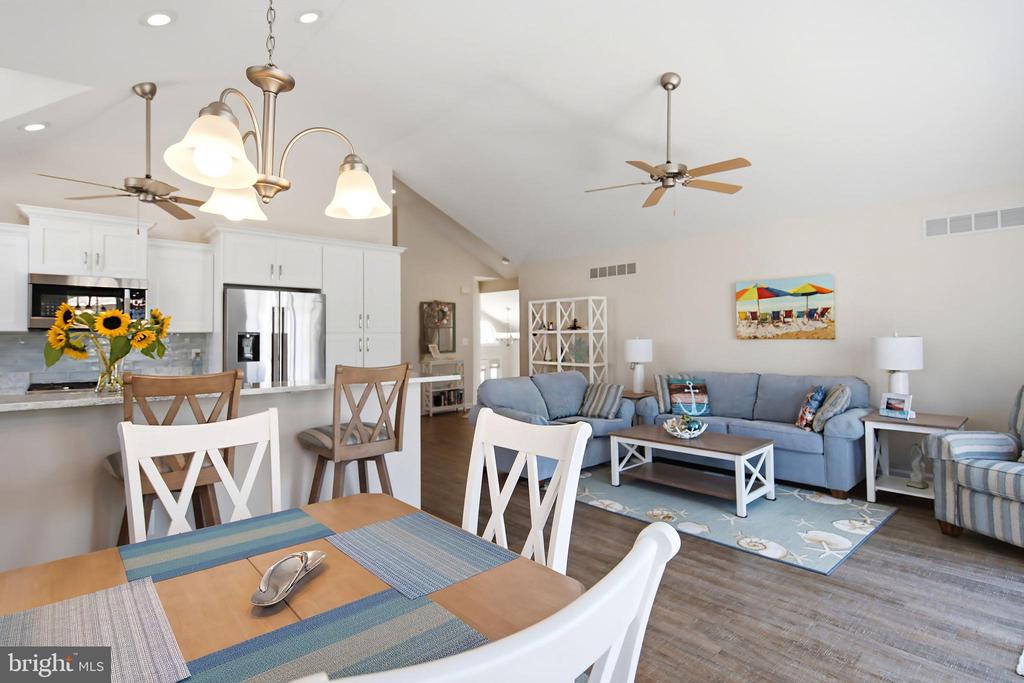 1608 WAVERLY