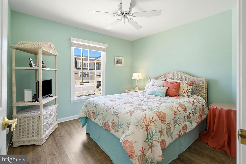 1608 WAVERLY