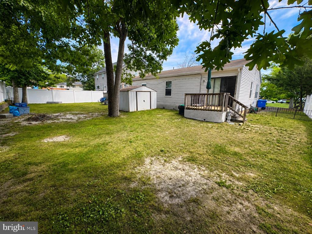 1553 BREAKERS DRIVE