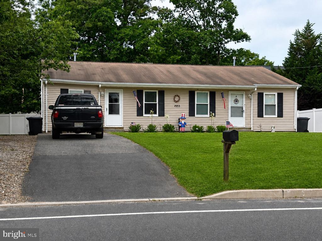 1553 BREAKERS DRIVE