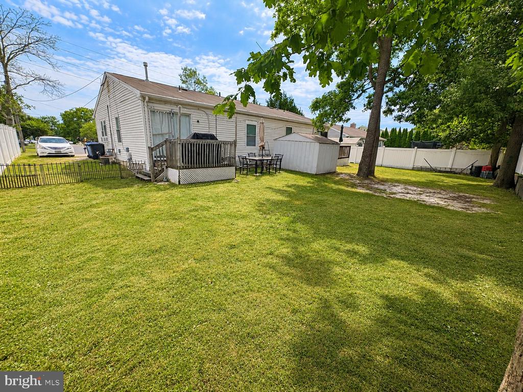 1553 BREAKERS DRIVE