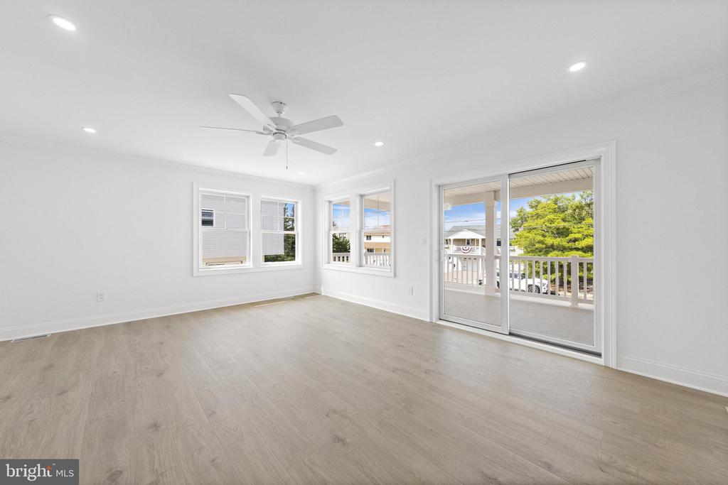 354 W 11TH STREET