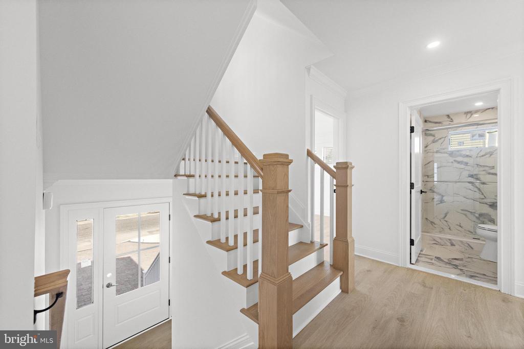 354 W 11TH STREET