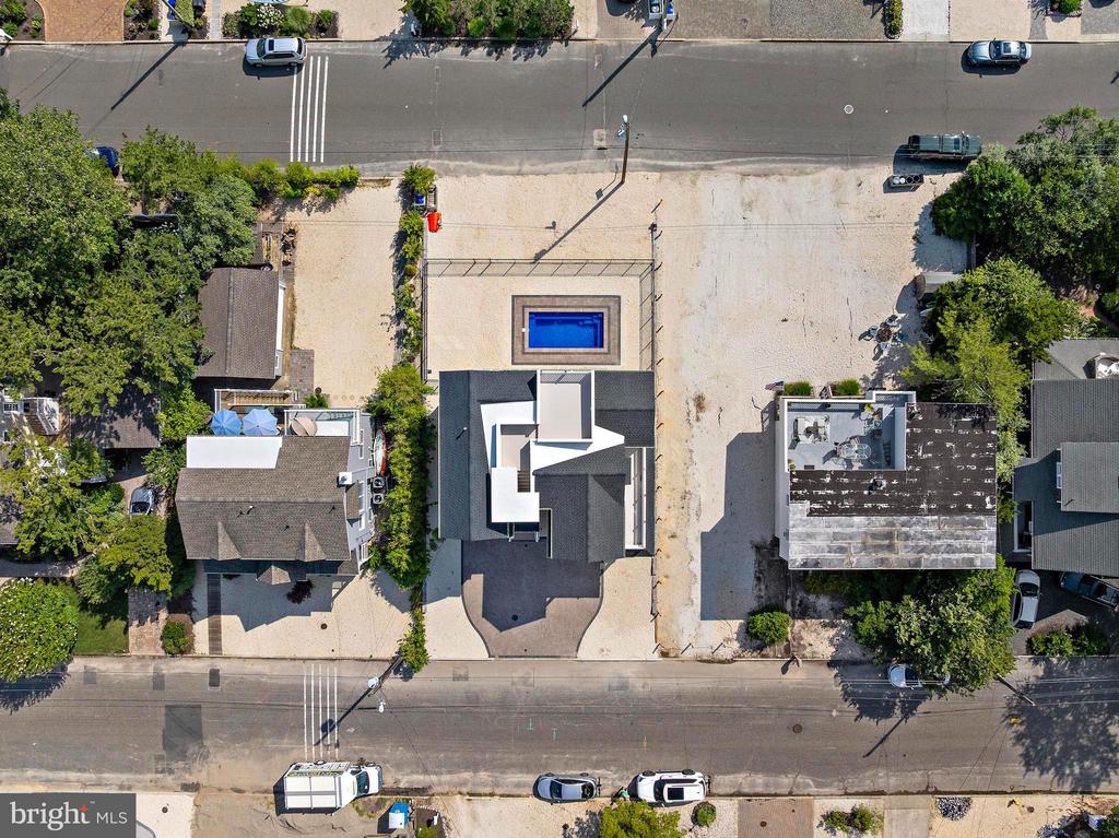354 W 11TH STREET