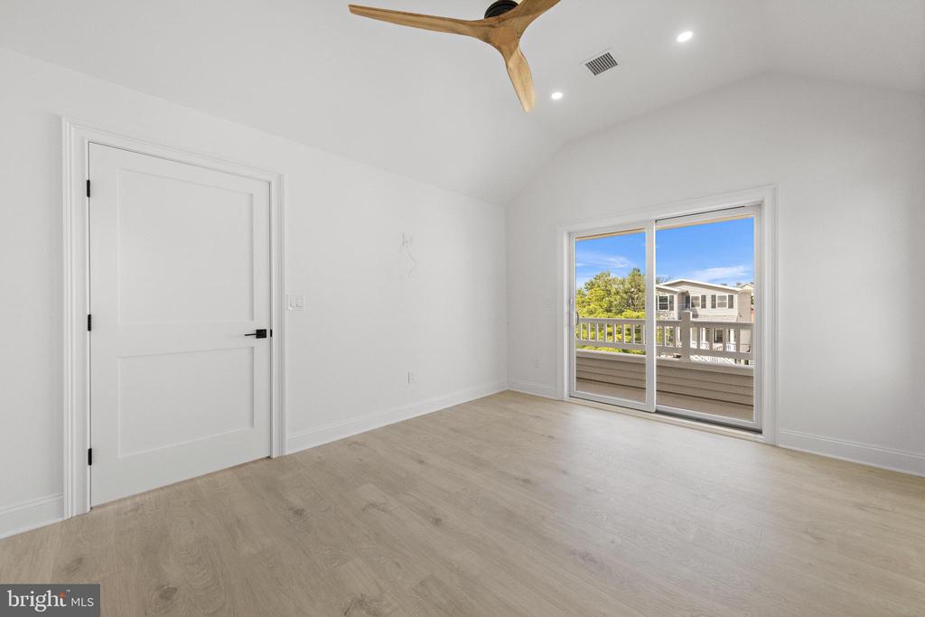 354 W 11TH STREET