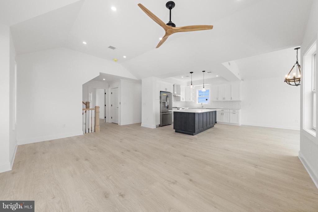 354 W 11TH STREET
