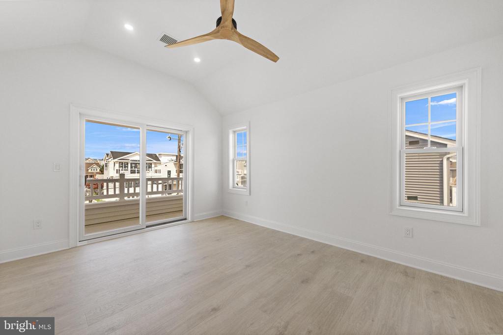354 W 11TH STREET