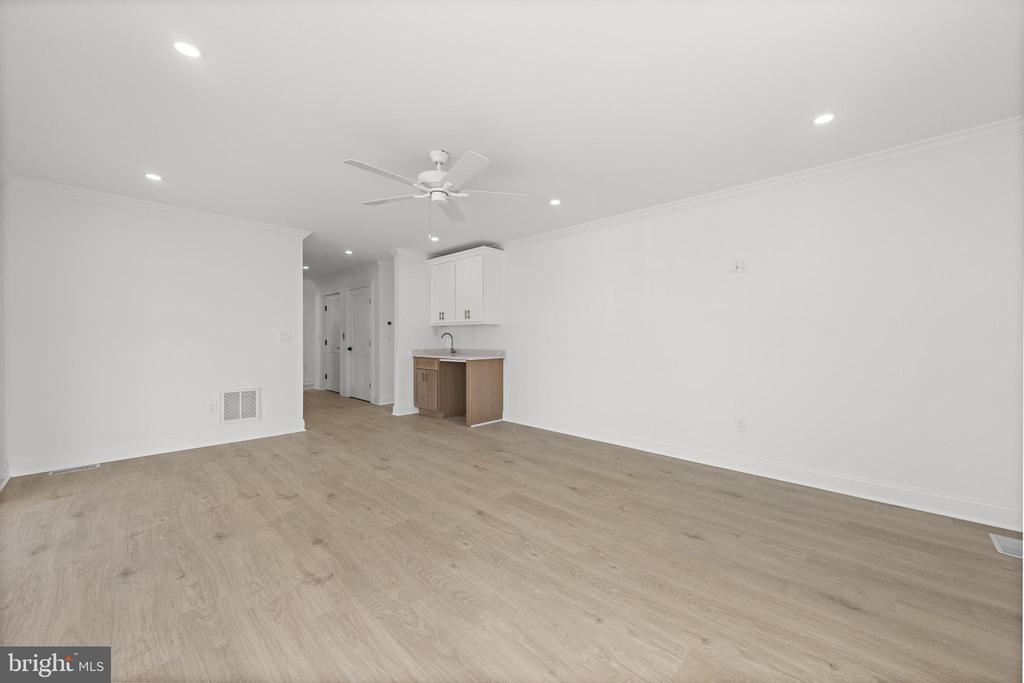 354 W 11TH STREET