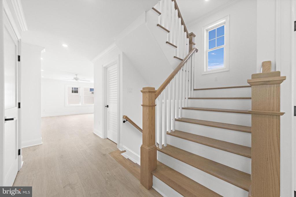 354 W 11TH STREET