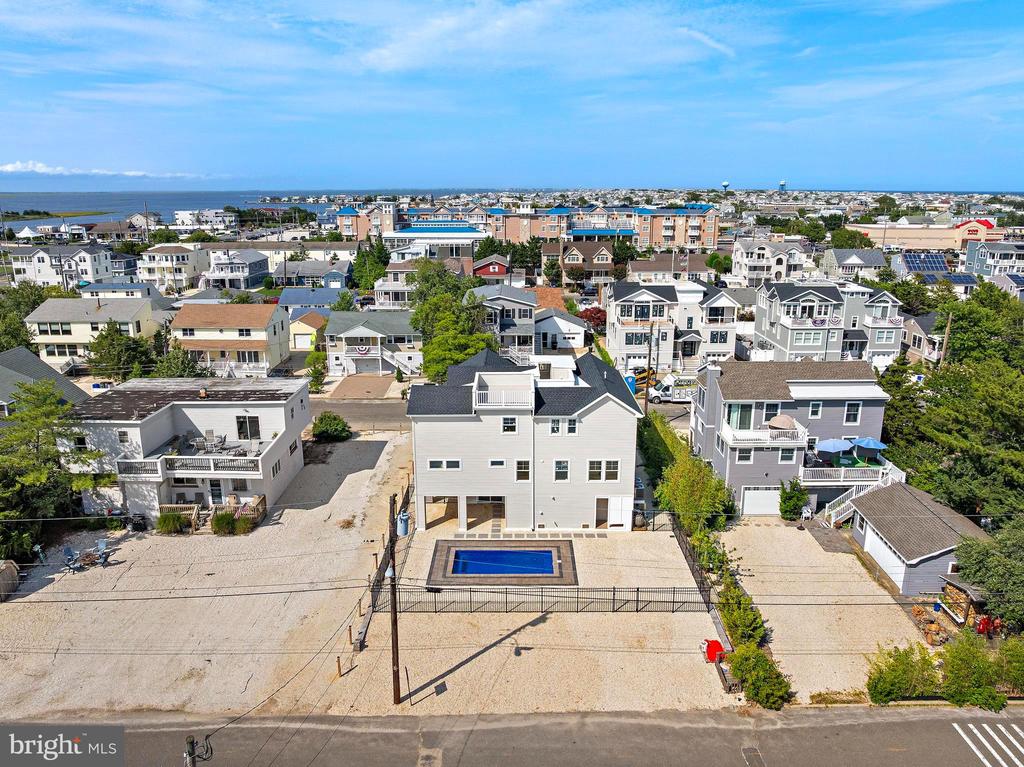 354 W 11TH STREET