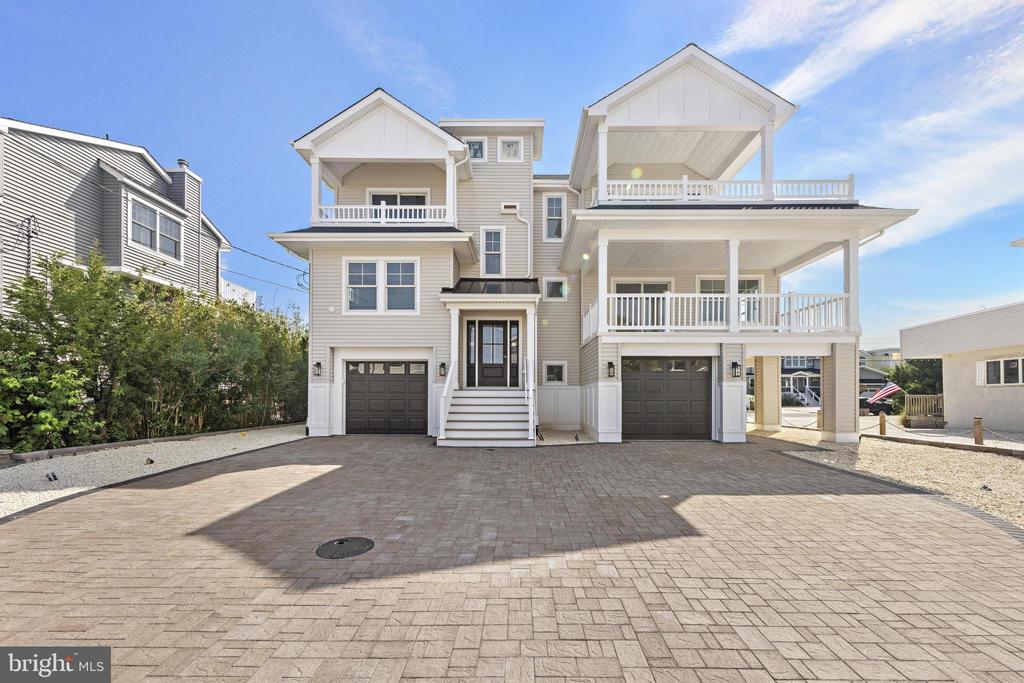 354 W 11TH STREET