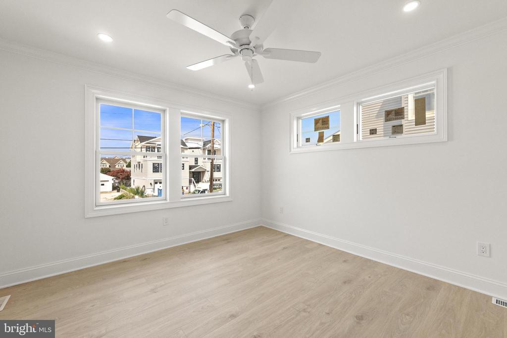 354 W 11TH STREET