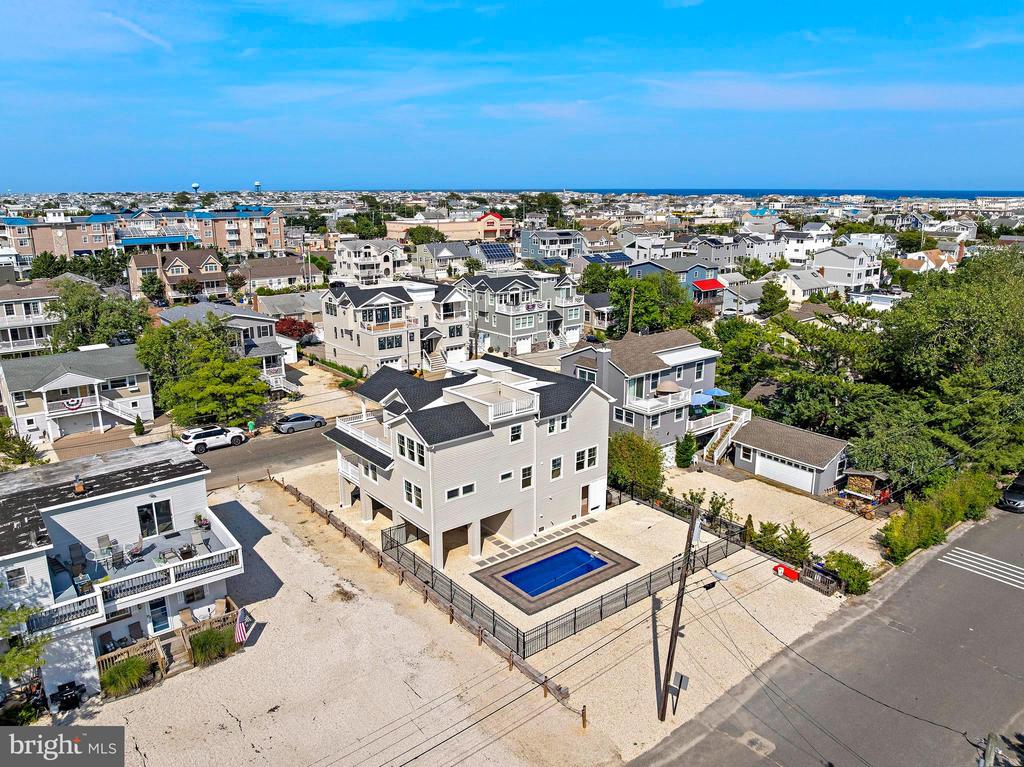 354 W 11TH STREET