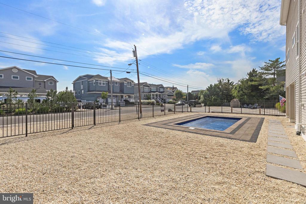 354 W 11TH STREET