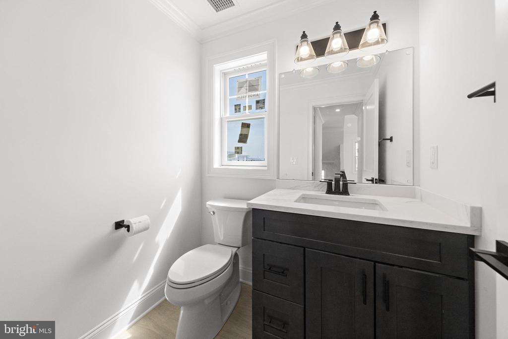 354 W 11TH STREET