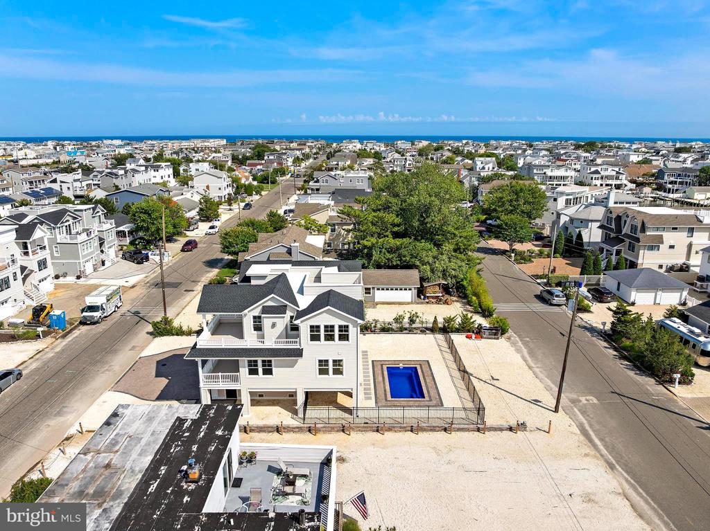 354 W 11TH STREET