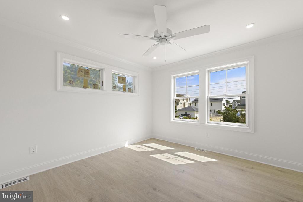 354 W 11TH STREET