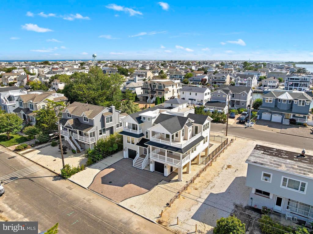354 W 11TH STREET