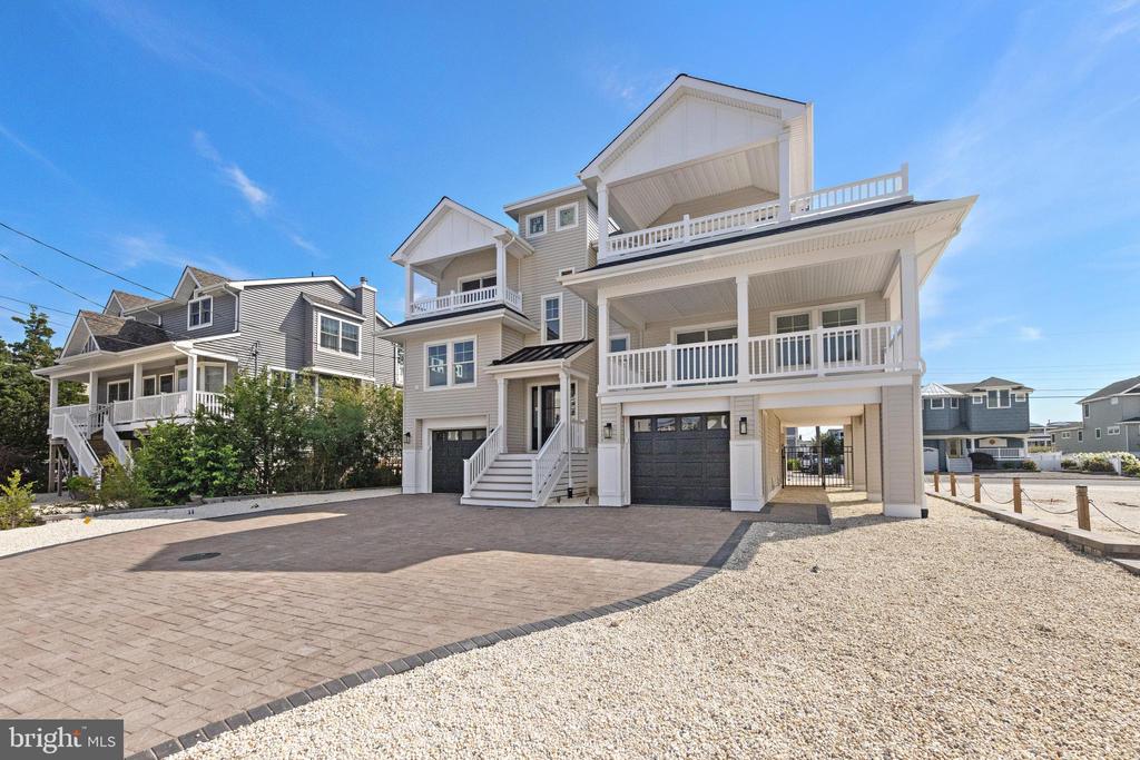 354 W 11TH STREET