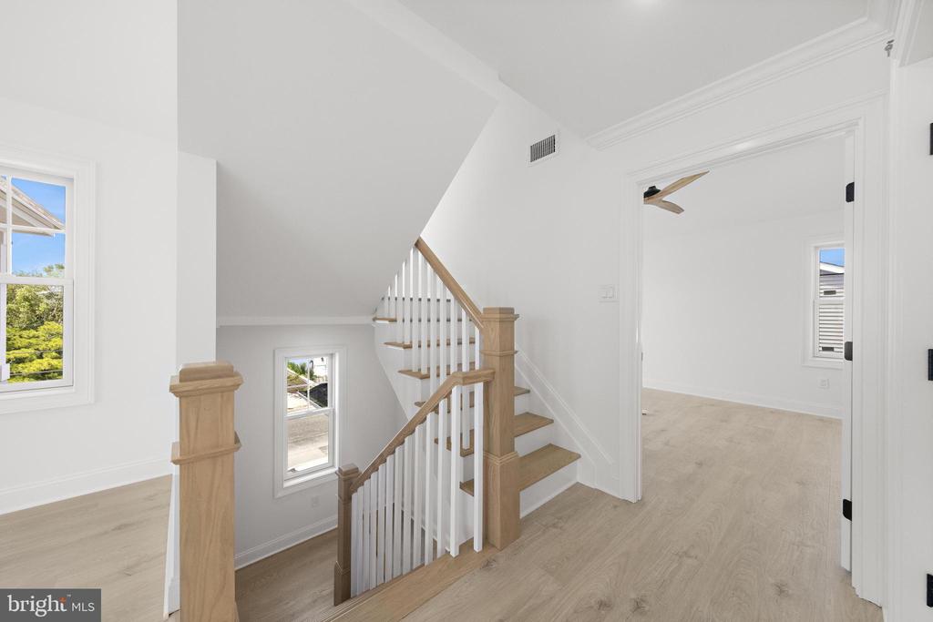 354 W 11TH STREET