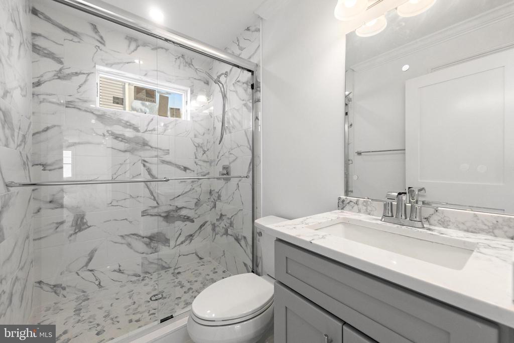 354 W 11TH STREET