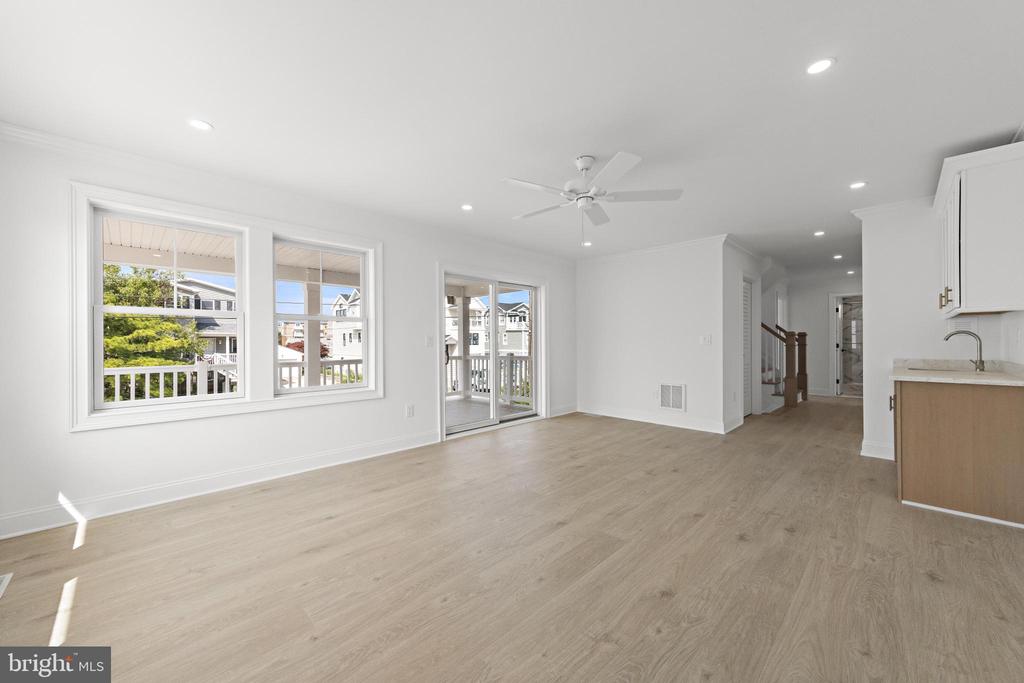 354 W 11TH STREET