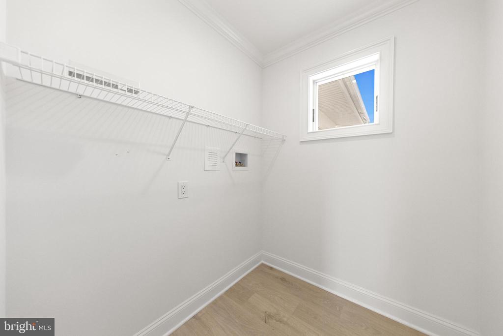 354 W 11TH STREET