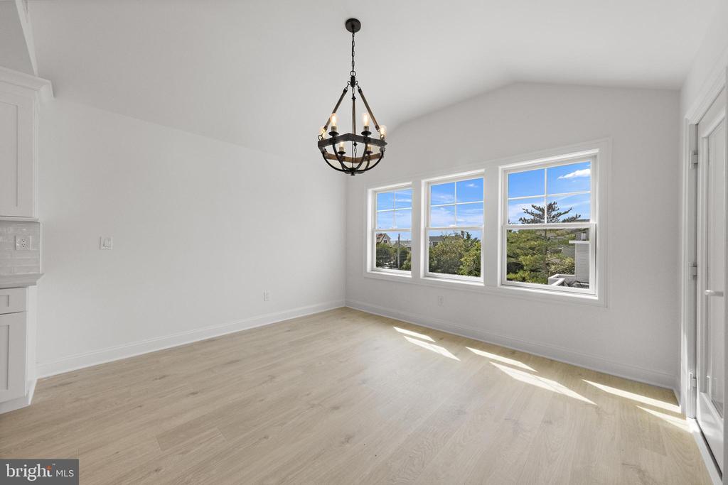 354 W 11TH STREET