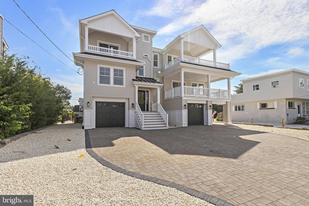 354 W 11TH STREET