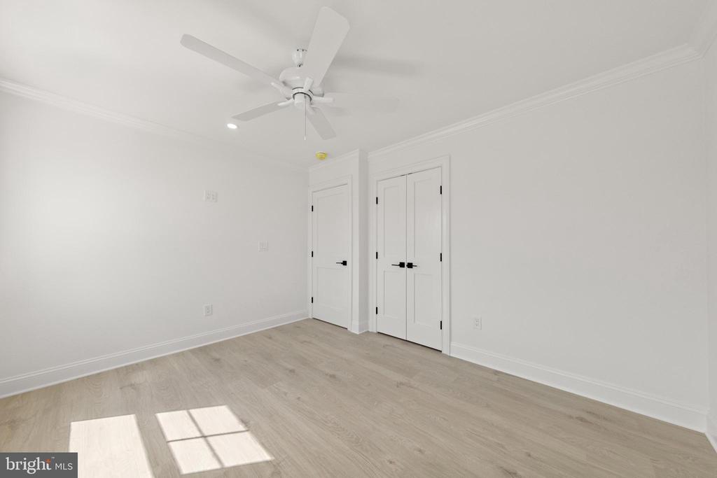 354 W 11TH STREET