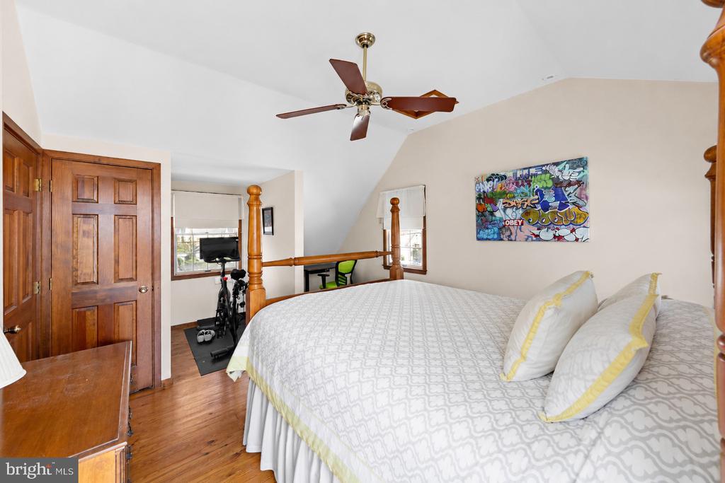 121 W SELFRIDGE AVENUE
