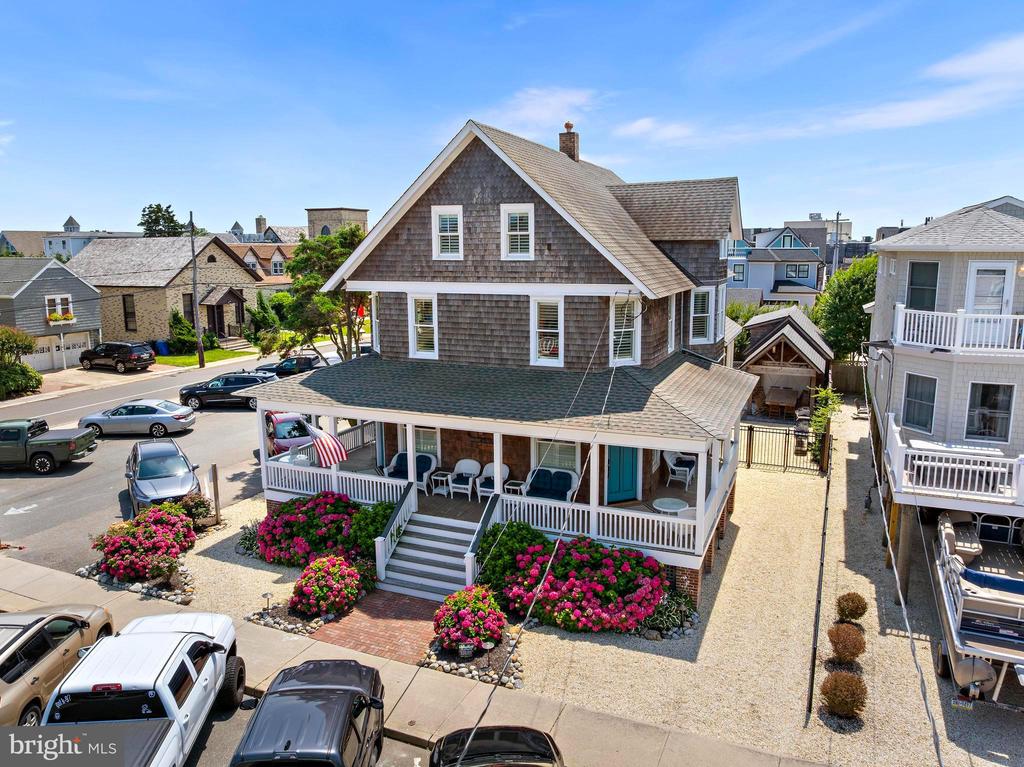 204 SECOND STREET
