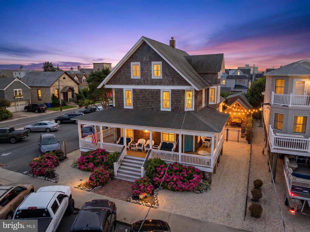 204 SECOND STREET
