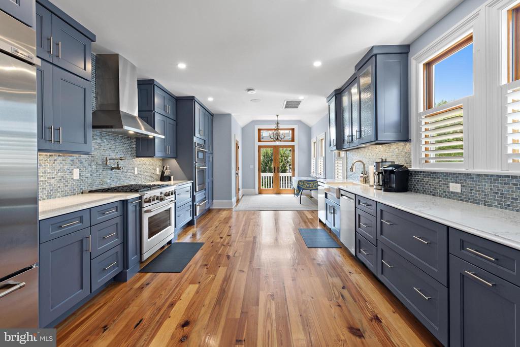 204 SECOND STREET