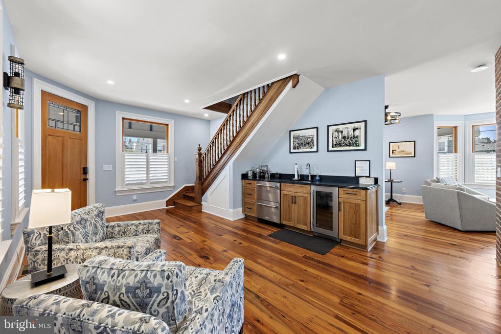 204 SECOND STREET