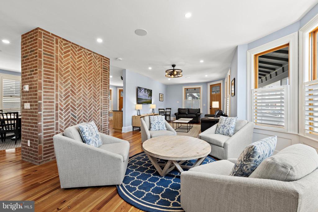 204 SECOND STREET