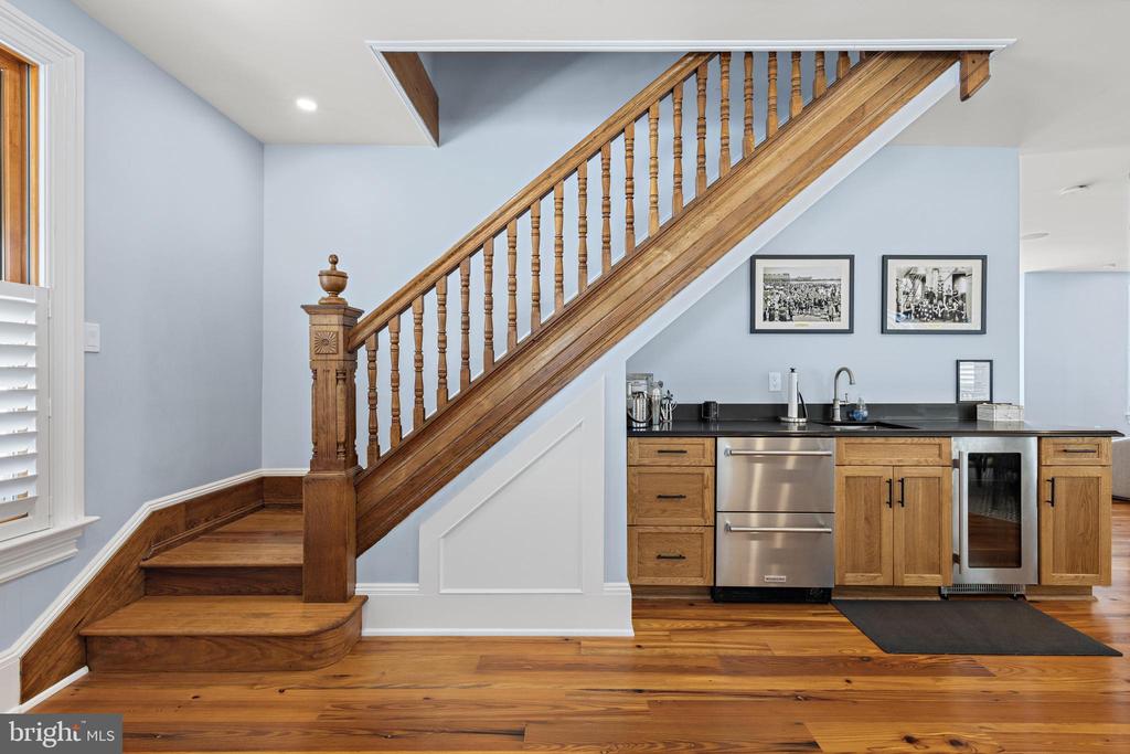 204 SECOND STREET