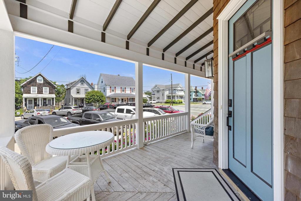 204 SECOND STREET