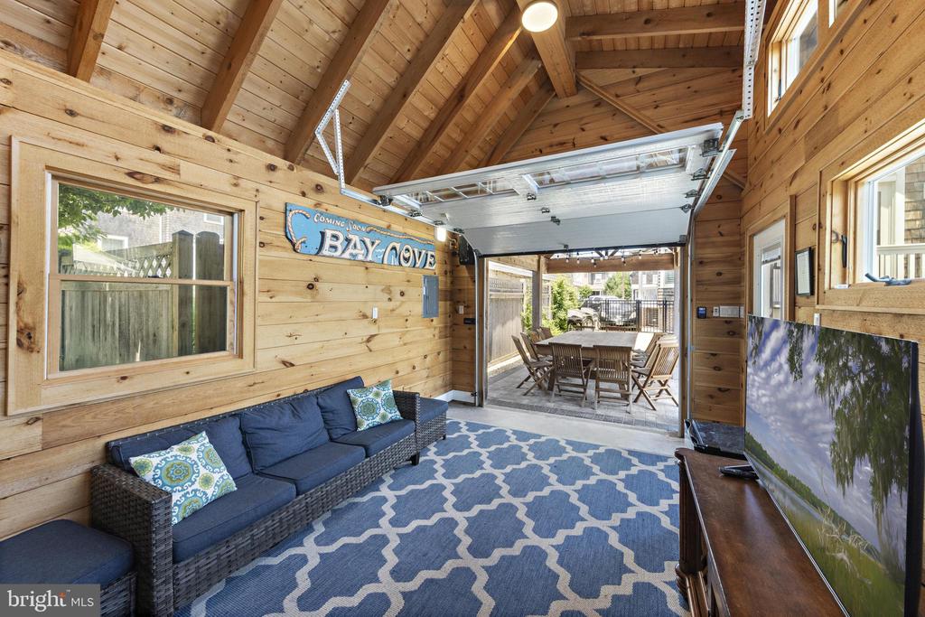 204 SECOND STREET