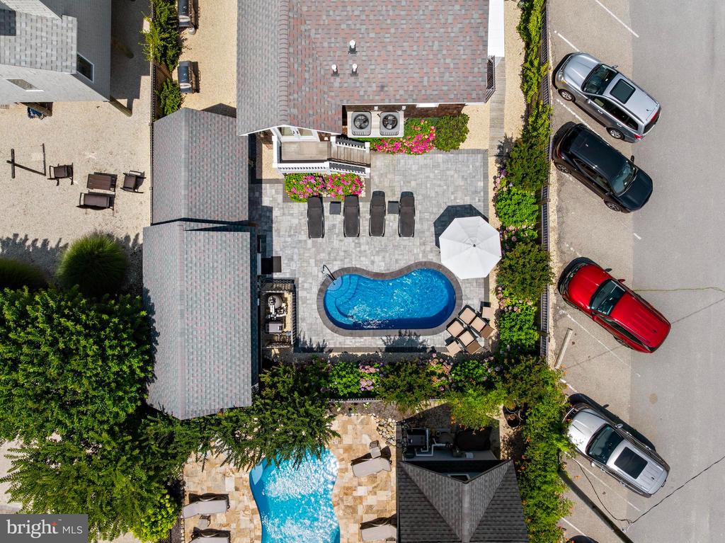204 SECOND STREET