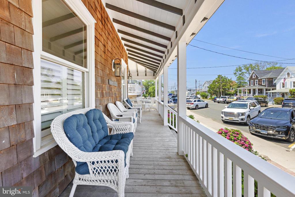 204 SECOND STREET