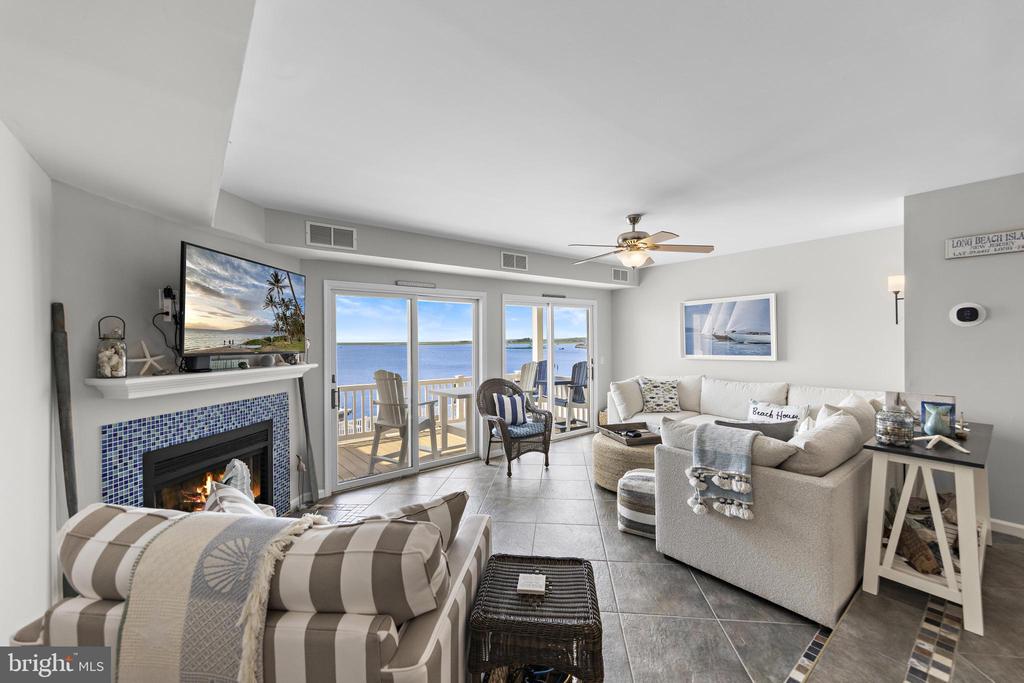 401 BAY SHORE DRIVE Unit: 18B