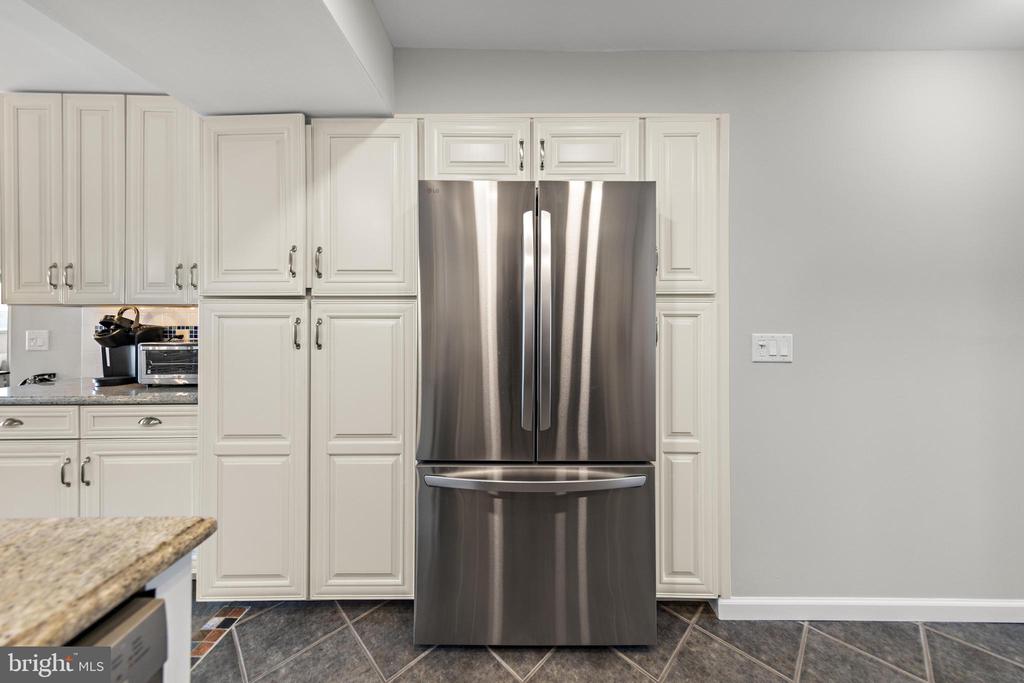 401 BAY SHORE DRIVE Unit: 18B