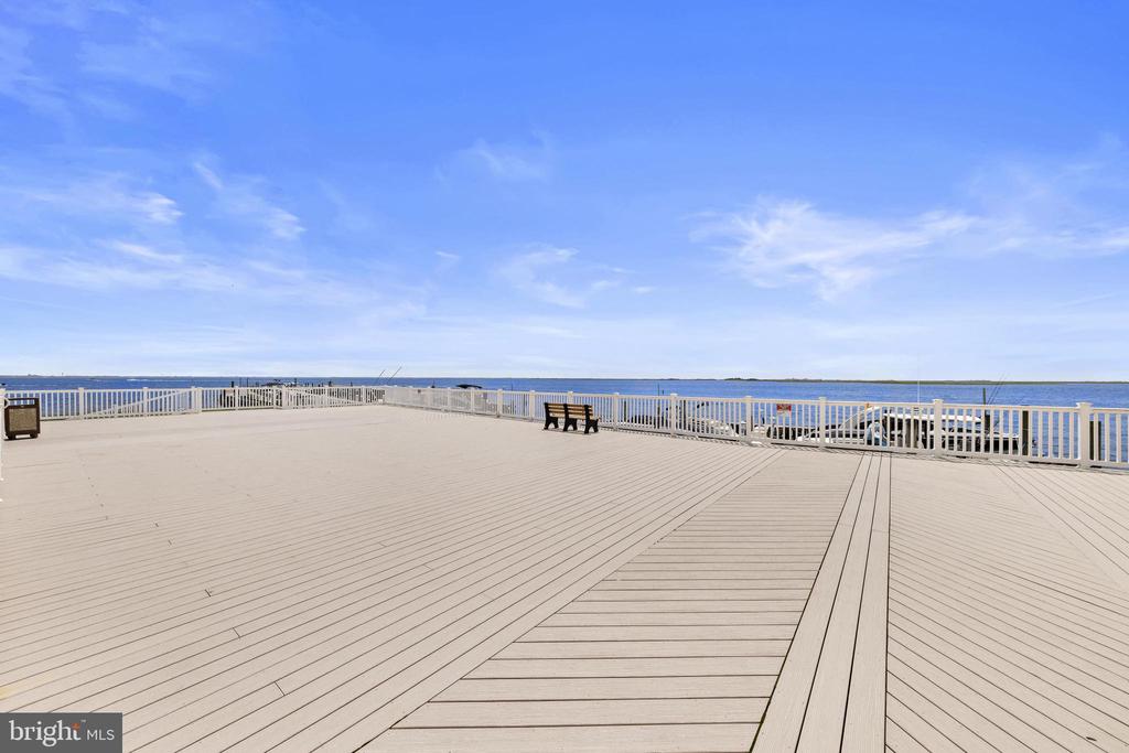 401 BAY SHORE DRIVE Unit: 18B