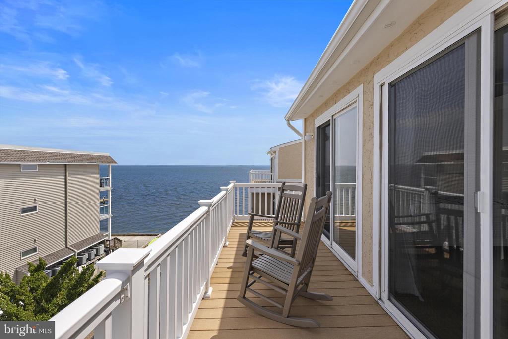 401 BAY SHORE DRIVE Unit: 18B